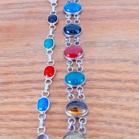 Bracelets - Picture 4 of 16